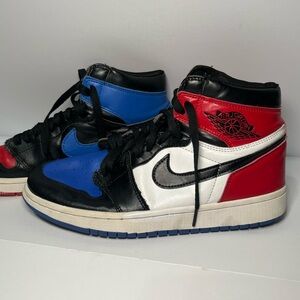 Nike Air Jordan 1 retro High-Top in Black, Blue, Red, and White